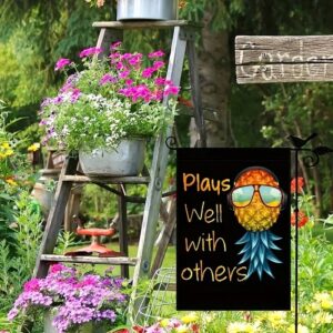 Upside down pinapple flag